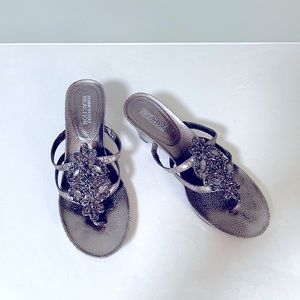 Kenneth Cole reaction Heels ❣️beautifully hand, stitched, embellished stones🌷